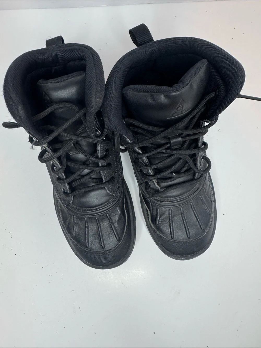 Nike ACG Black Duck Boots Youth Size 4.5Y